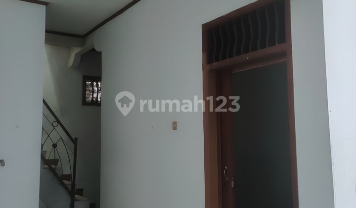 Rumah 2 Lantai di Puri Fajar Cimahi Siap Huni 2