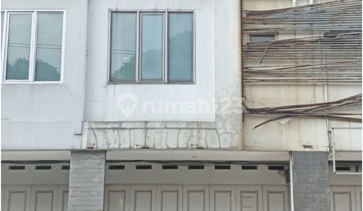 Below Market Price 3-Storey Shophouse Pasteur Palace Near Toll Road Below Market Price 3-Storey Shophouse Pasteur Palace Near Toll Road