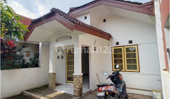House Under the Market in Bumi Panyawangan Complex.
