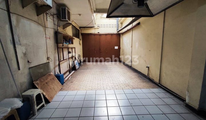 Cheap Shop House on Main Road Buah Batu 1 Way Quick Sale 2