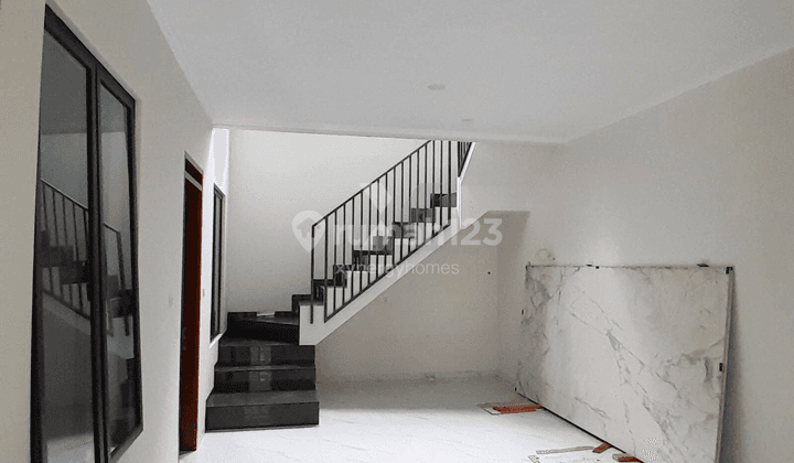 Rumah Baru Modern Minimalis 2 Lantai SHM di Singgasana Pradana Bandung 2