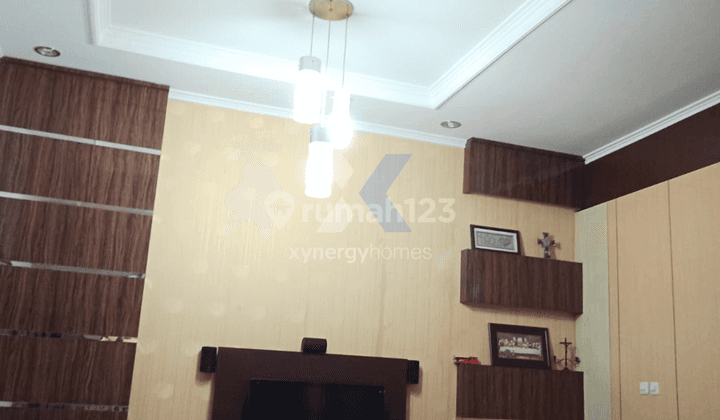 Rumah Furnished 2 Lantai SHM di Taman Kopo Indah 3 Bandung 1