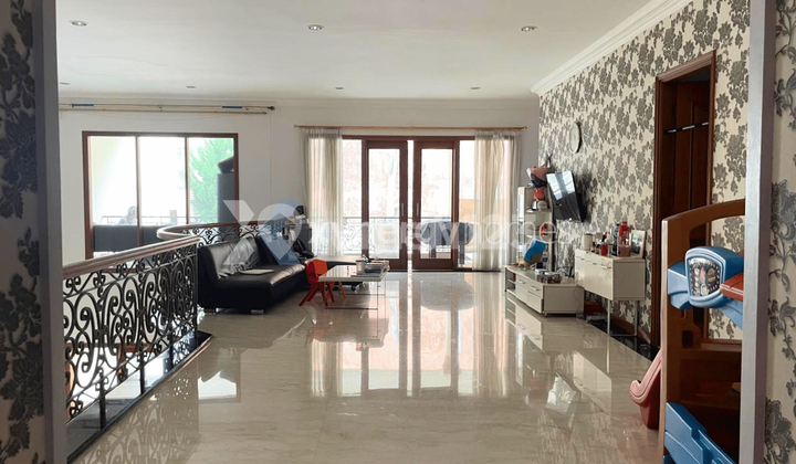 Rumah Mewah 2 Lantai SHM di Setra Duta Bandung 2