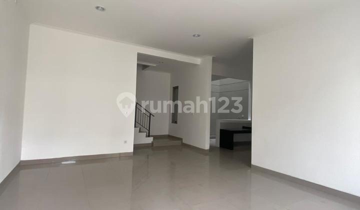 Disewakan Rumah Pik2 3 Kamar Tidur Ukuran 8X12.5 Ruang Tamu Luas 2