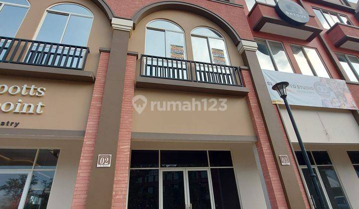 Dijual Ruko Lariviera 3 Lantai di Pik2 Pas Depan Taman Doa 2