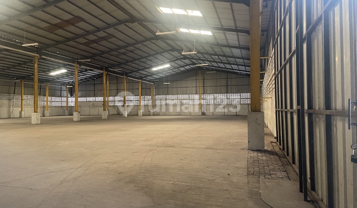 Disewakan Gudang Luas Dan Bagus Lokasi Strategis. Akses Dan Security 24jam 3