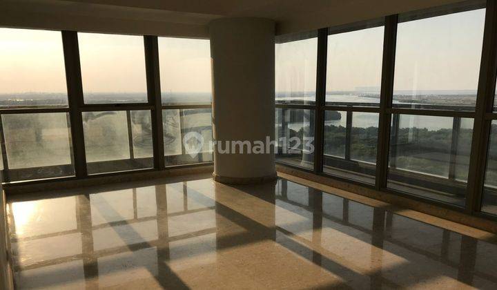 Apartment Gold Coast Pik. Ukuran 135 M², Kamar Tidur 3+1 1