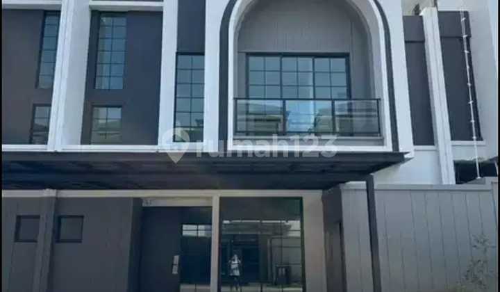 Disewa / Dijual Rumah Classic Modern 3 Lantai Hiera Cluster Welton Bsdlt 144lb 225dimensi 9 X 16kt 4 + 1 / Km 6 + 1carport 2 Mobilhadap Timur3 Ltac Kitchen Setwater Heater Stovefull Marmer Dan Wood Flooring3 Lantalac Akan Dipasang Apabila Serius Utk Sewac