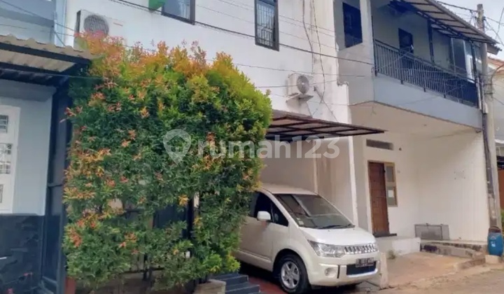 Quick Sale Ready-to-Occupy House In D' Diamond Residence Cirende Cluster, Close to Large Restaurants, Toll Gate, One Gate System. 2