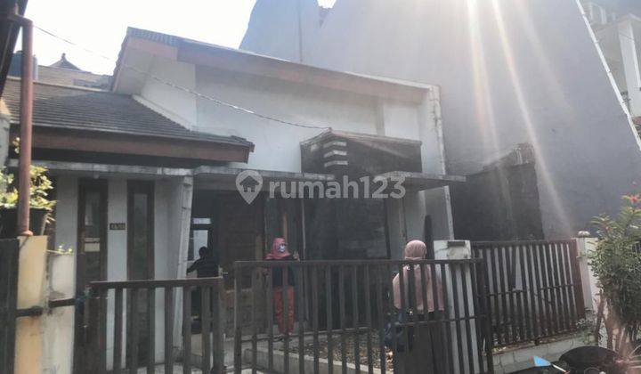 Rumah dijual di Villa Pertiwi Sukamaju Depok hitung tanah saja  1