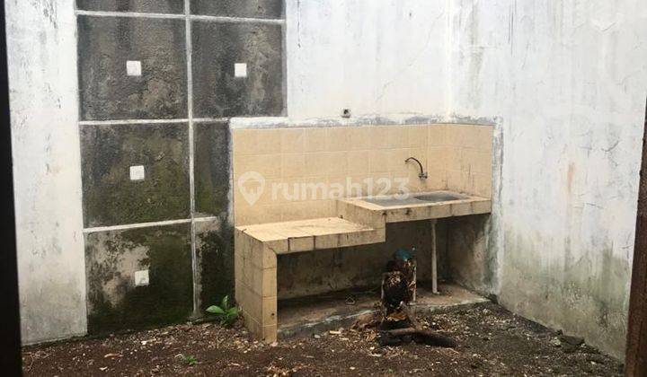 Rumah dijual di Villa Pertiwi Sukamaju Depok hitung tanah saja  2