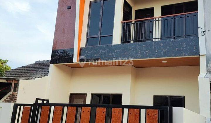 Rumah  cantik dua lantai di citra raya Cikupa Tangerang  1