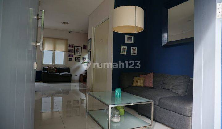 Dijual Dekat STA.RAWABUNTU, Dengan Konsep DAPUR MODERN dan LUAS di BSD TANGERANG SELATAN 2