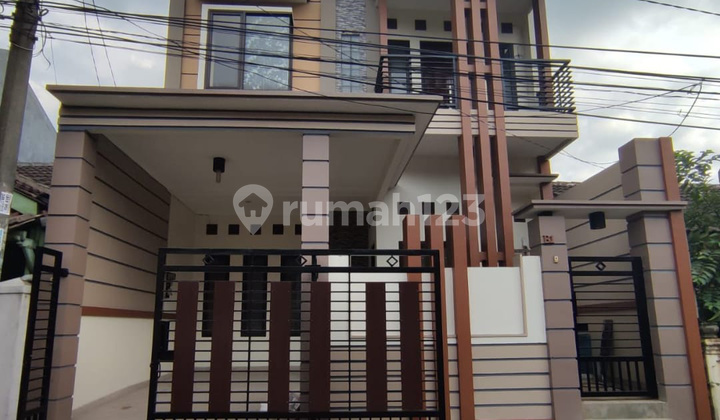 Rumah Murah Siap Huni 2 Lantai 4 Kamar Tidur Dekat Tol Bsd