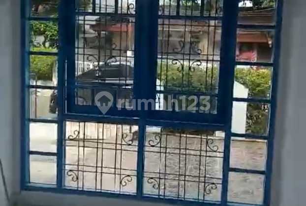 Hot Sale! Well-Maintained Old House in a Strategic Location at BSD 2