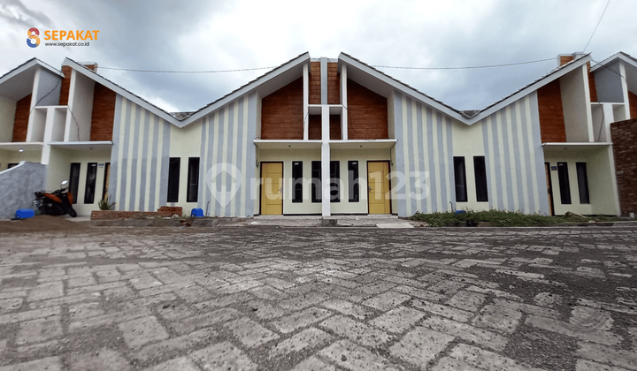  Rumah Subsidi Mewah Bergaya Arsitektur Eropa di Bondowoso 3