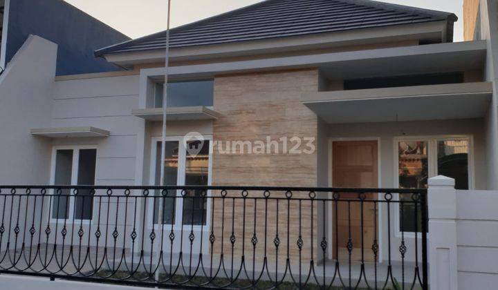 JUAL RUMAH BARU GRESS KINYIS2 DI ISTANA DIENG KAWASAN ELITE MALANG 1