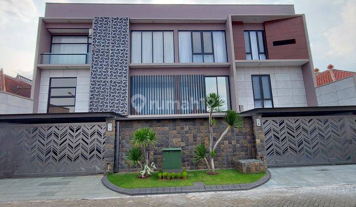 DiJual Rumah Mewah Full Furnish Baru Gress di Istana Dieng Malang 1