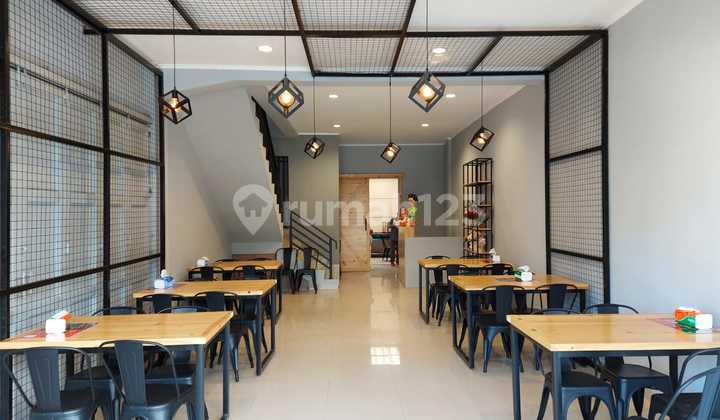 Single-Story Shop House Only, Strategic, Furnished, Ready to Use in Mekar Utama.