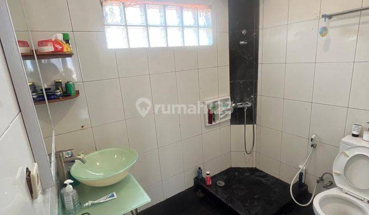 Rumah 2 Lantai Bagus Unfurnished SHM di Cipedes, Bandung 2