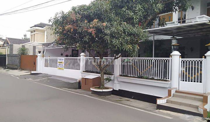 Rumah 2 Lantai Bagus Unfurnished SHM di Geger Kalong, Bandung 1