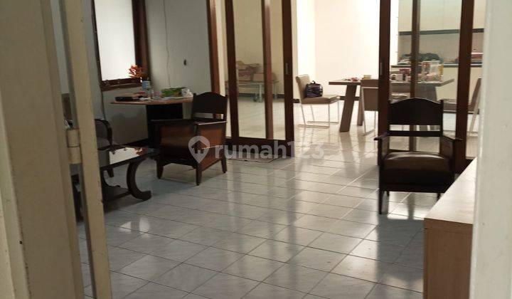 Rumah 2 Lantai Bagus Unfurnished SHM di Jl. Gedung Sembilan 1