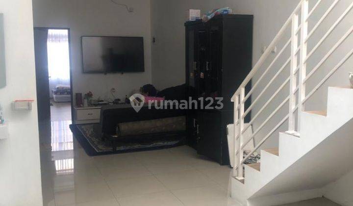 Rumah 4 Lantai Bagus Semi Furnished SHM di Arcamanik, Bandung 1