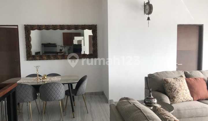 Rumah MURAH strategis Bagus Semi Furnished SHM Cigadung, Bandung
