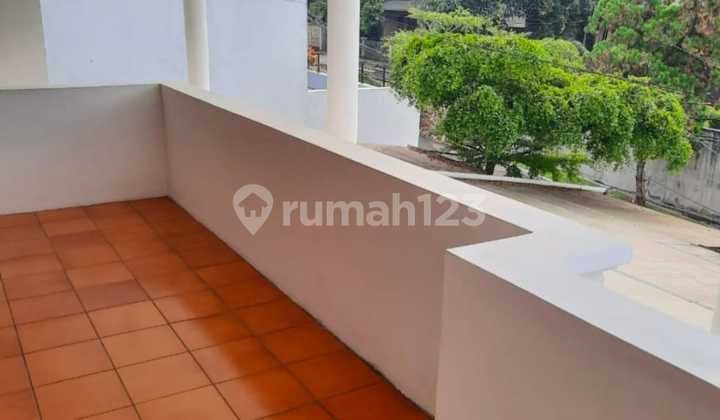 Beautiful, Affordable, and Well-Maintained SHM 2-Story House in Setrasari, Bandung 2