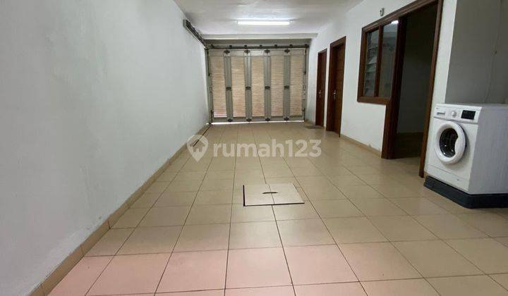 Rumah Kontrakan 2 Lantai Bagus Furnished di Ciumbuleuit, Bandung