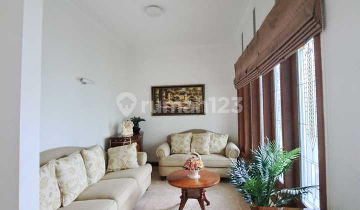 Quick Sale of Well-Maintained Luxurious House in Batununggal Indah, Bandung 2