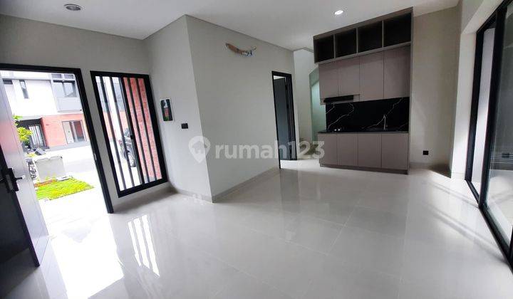 Rumah Bagus Unfurnished SHM di Summarecon Bandung 2