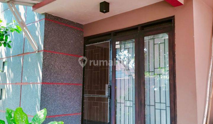 Rumah 2 Lantai Bagus Unfurnished SHM di Taman Kopo Indah 3  2