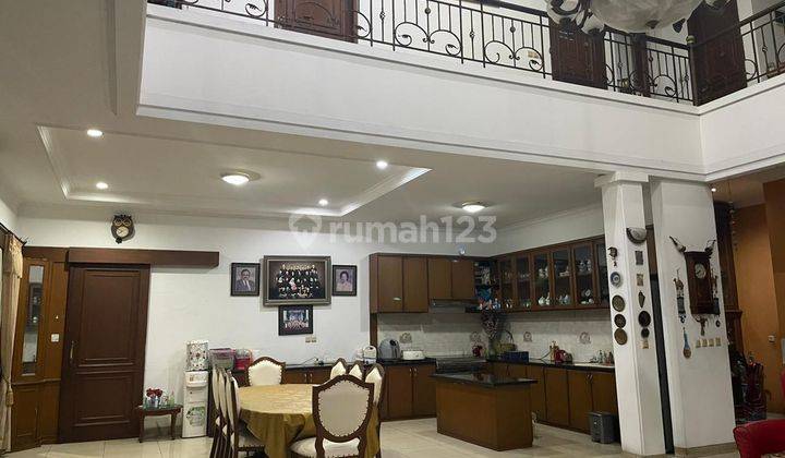 Rumah 2 Lantai Bagus Furnished SHM di Batununggal Indah , Bandung 1