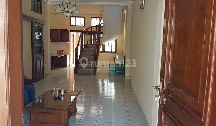 Rumah 2 Lantai Bagus Furnished SHM di Setra Murni , Bandung 1