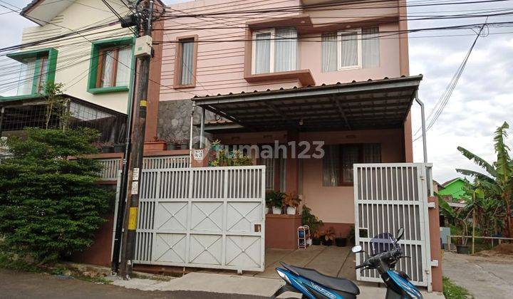 Rumah 2 Lantai Bagus SHM di Komplek Bumi Sariwangi , Bandung 1