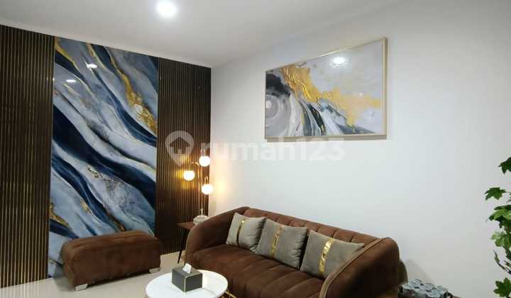 Selling Cheap 1-Story House with SHM Ready to Live Comfortably in Santosa Asih Complex 2