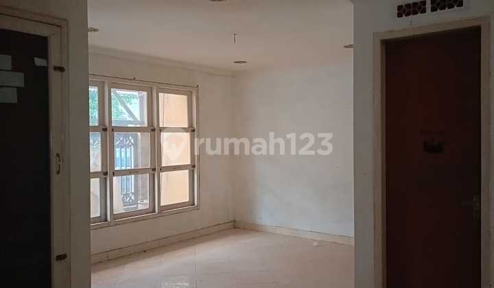 Rumah Murah Banget SHM 2 Lantai Nyaman di Jl. Uranus, Bandung