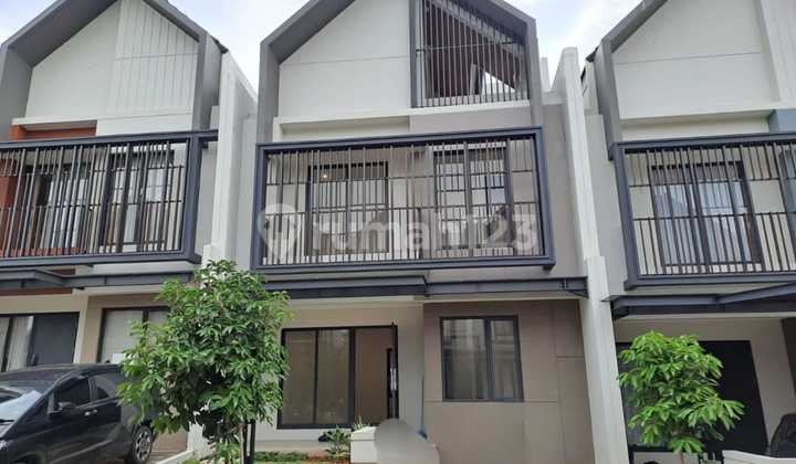 For Sale Ready-to-Occupy House in LEONORA Gading Serpong