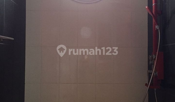 RUMAH ARTISTIK DIPERUMAHAN TENANG BEBAS BANJIR SAMARINDA Rumah 2 Lantai 2