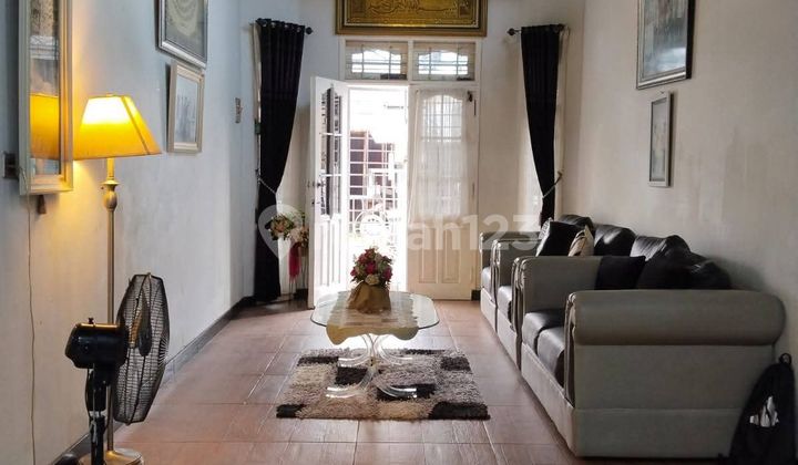 For Sale 2-Door Minimalist House in Strategic Area of Samarinda Ulu 8479 2