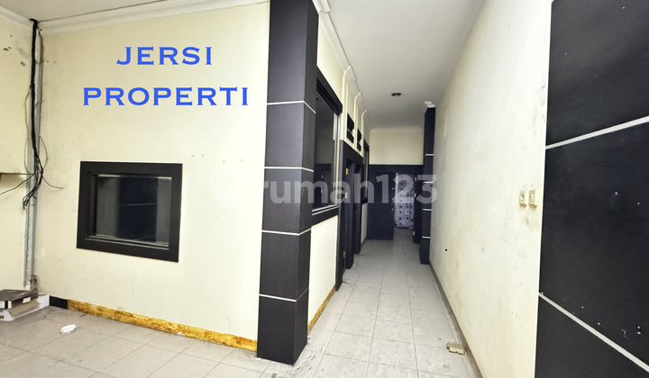 Strategic Ready-to-Use Rental Shop House by Main Road, North Samarinda 6327 2