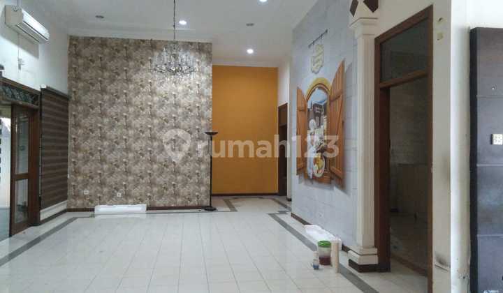Good Business Space in South Semarang Good Business Space in South Semarang