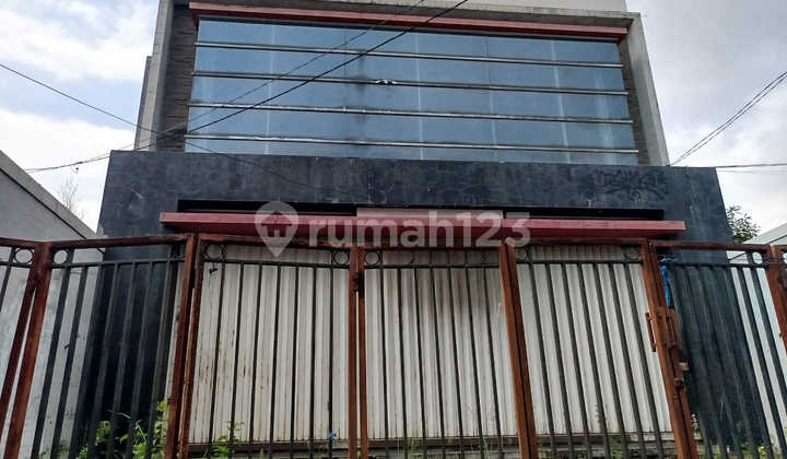 For Rent Shop House on Jl Dr. Cipto, East Semarang
