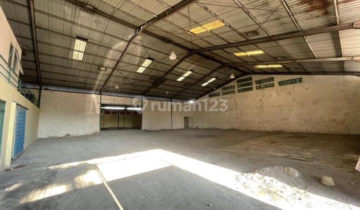 Gudang Pinggir Jalan Raya Kedungpane Ngaliyan Semarang