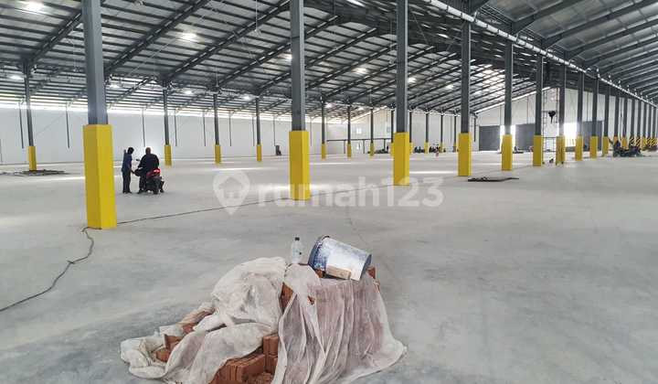 Ready-to-occupy warehouse over 1 hectare in Semarang industrial area Ready-to-occupy warehouse over 1 hectare in Semarang industrial area