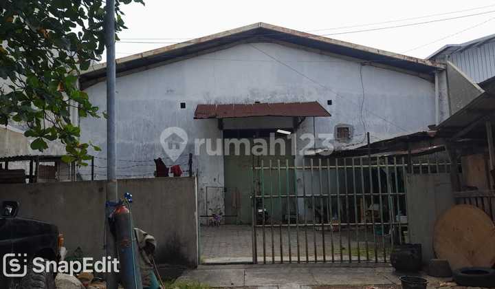 Warehouse for Rent on Gondomono Street, North Semarang 1