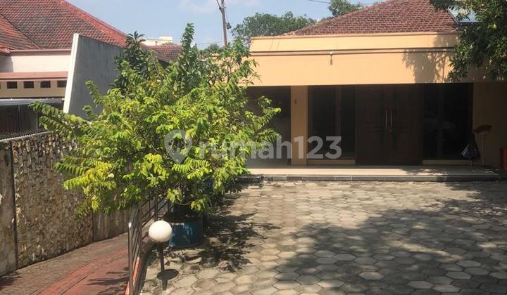 Nice house on Tambora Street, Semarang