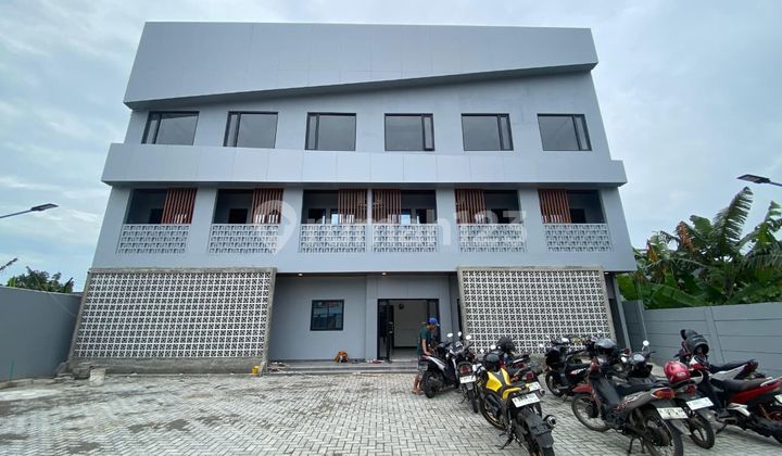 New and Nice Boarding House on Dr. Ismail St., West Semarang