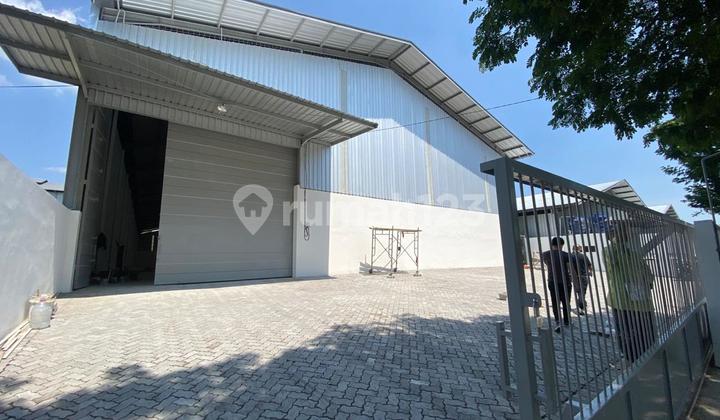 Gudang baru di dalam kawasan industri candi Gatot Subroto 2